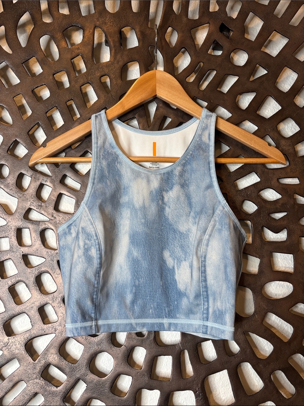 💙 Lucy Light Blue Tie-Dye Crop Tank Women’s XS Stretch Athletic Top 💙 - Picture 2 of 9